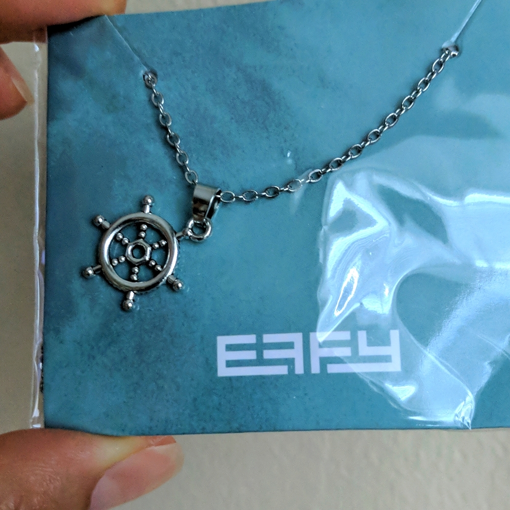 Chain with pendant